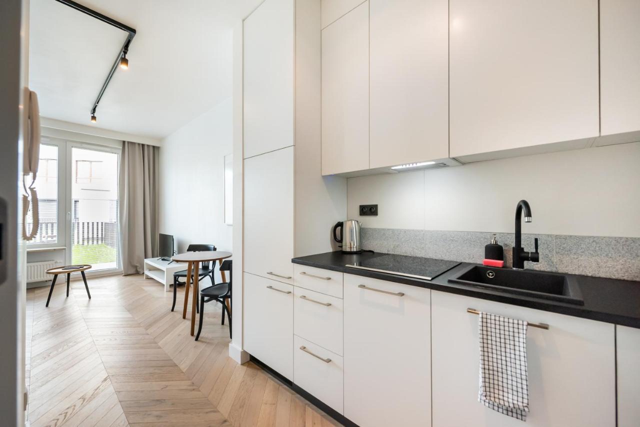 Metro Marymont Pleasant Studio Apartment